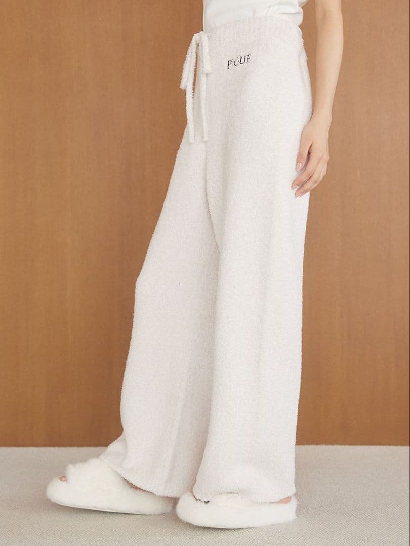 メランジストロベリージャガードプルオーバー 刺繍ロングパンツセット