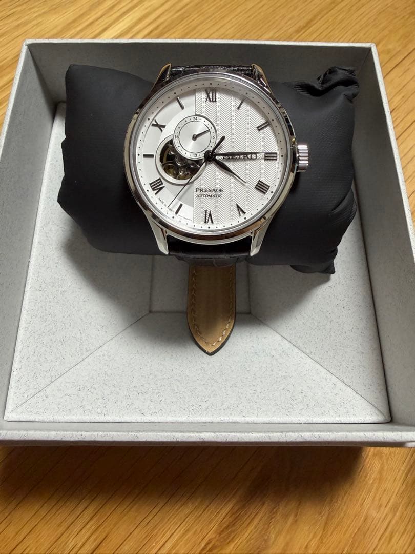 時計 Saidakhmad Makhmudov