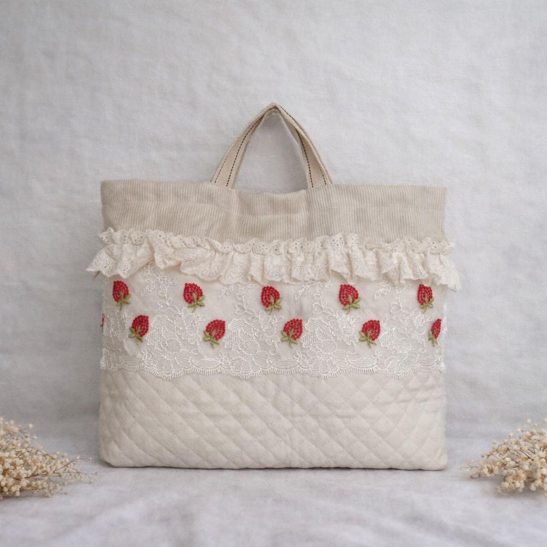 入園セット　トートバッグ　レッスンバッグ　上履き袋　体操着袋　巾着　いちご刺繍