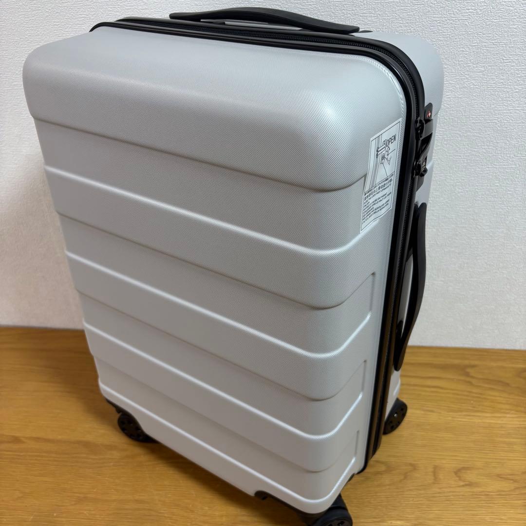 未使用　ほぼ新品　無印良品 キャリーケース 機内持ち込みサイズ