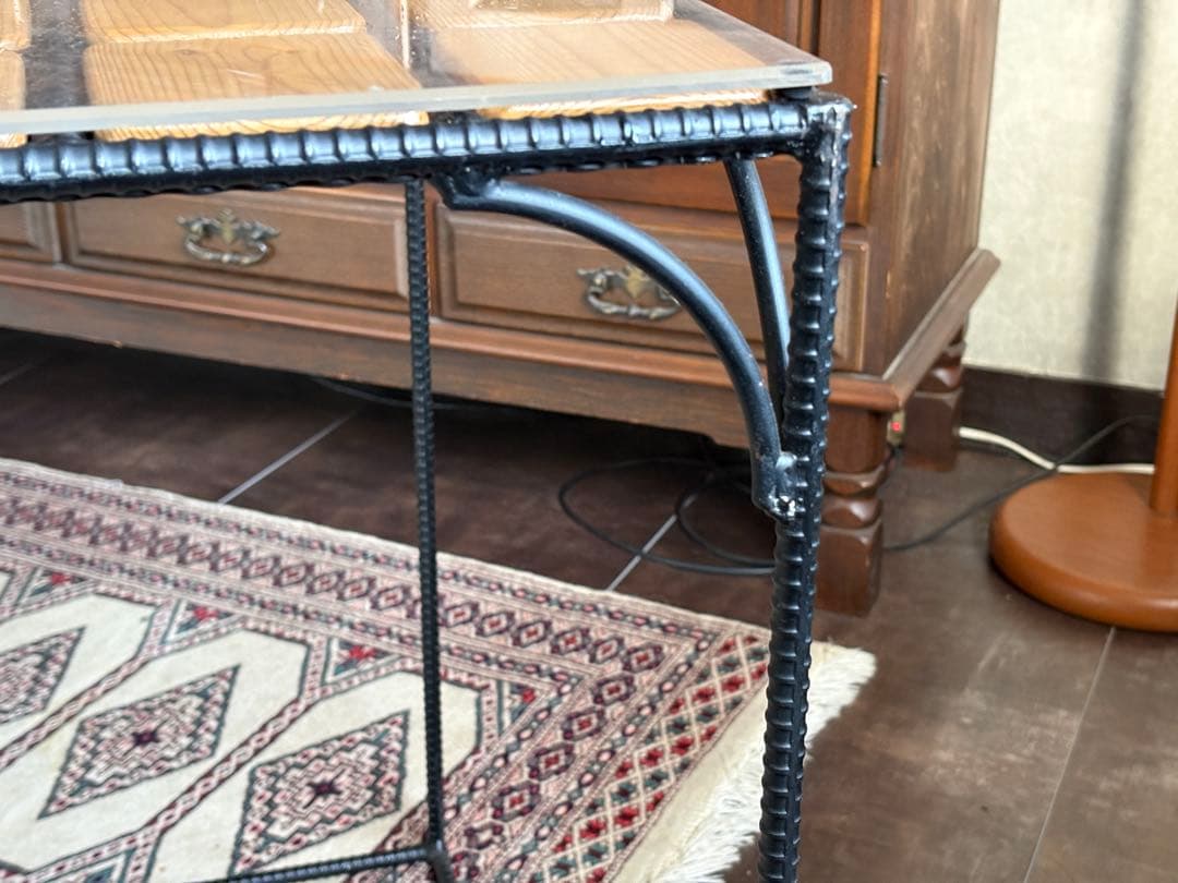 ①アイアン　サイドテーブル　ディスプレイ家具　モダン　シンプル　IZ