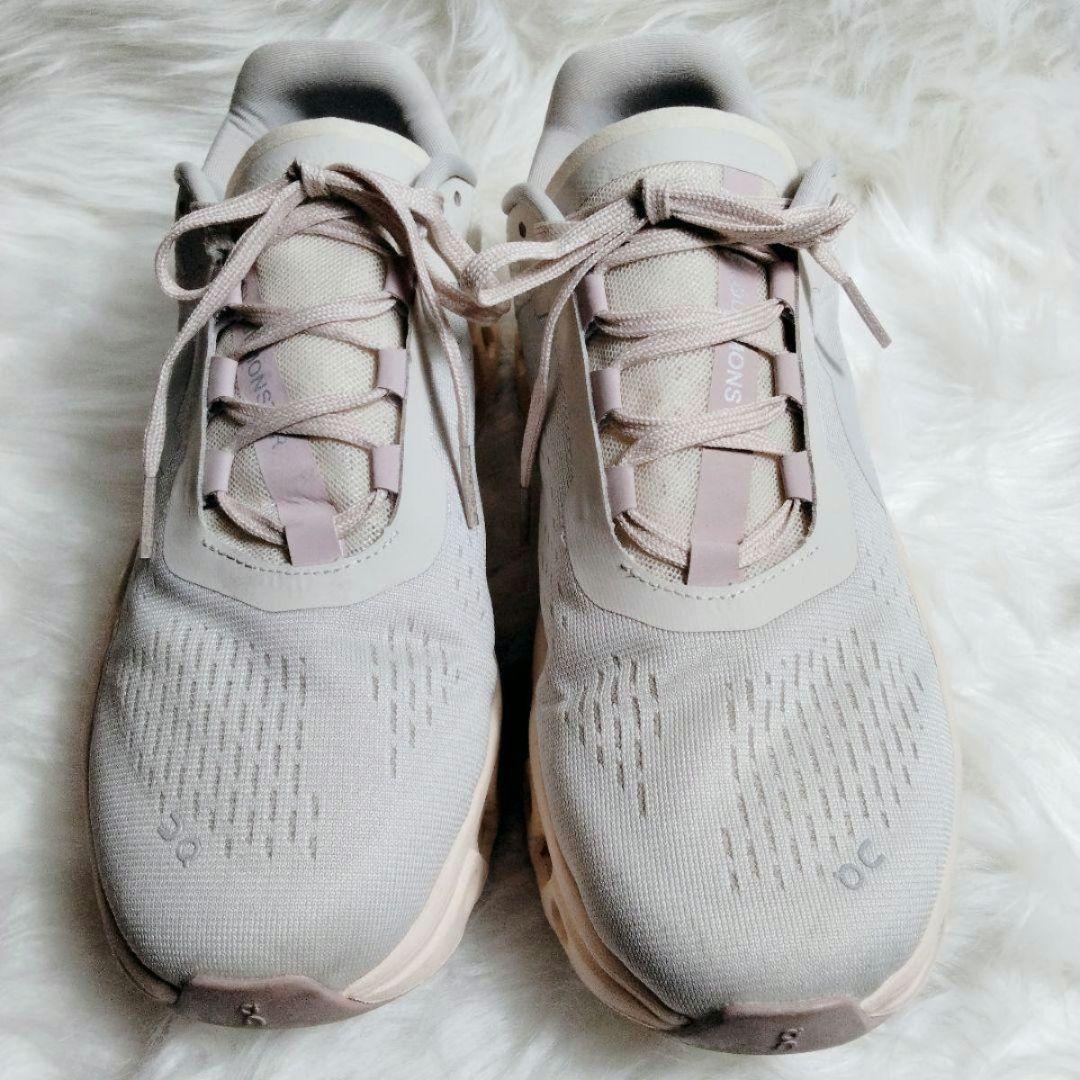 On オン クラウドモンスター スニーカー メッシュ 厚底 ピンクベージュ