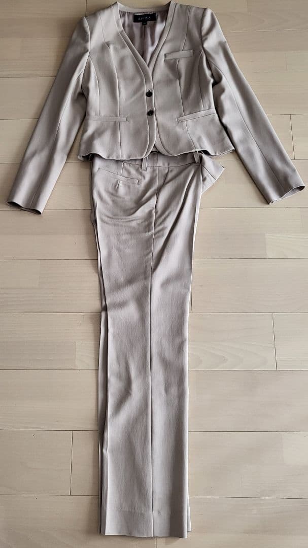 【新品 未使用】エポカ パンツスーツ