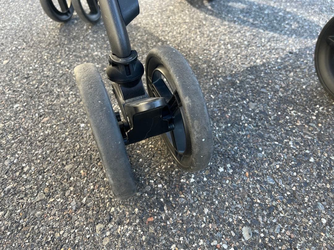 【美品】アップリカ　ルンルンコンパクト　アニマルカーキベビーザラす限定モデル