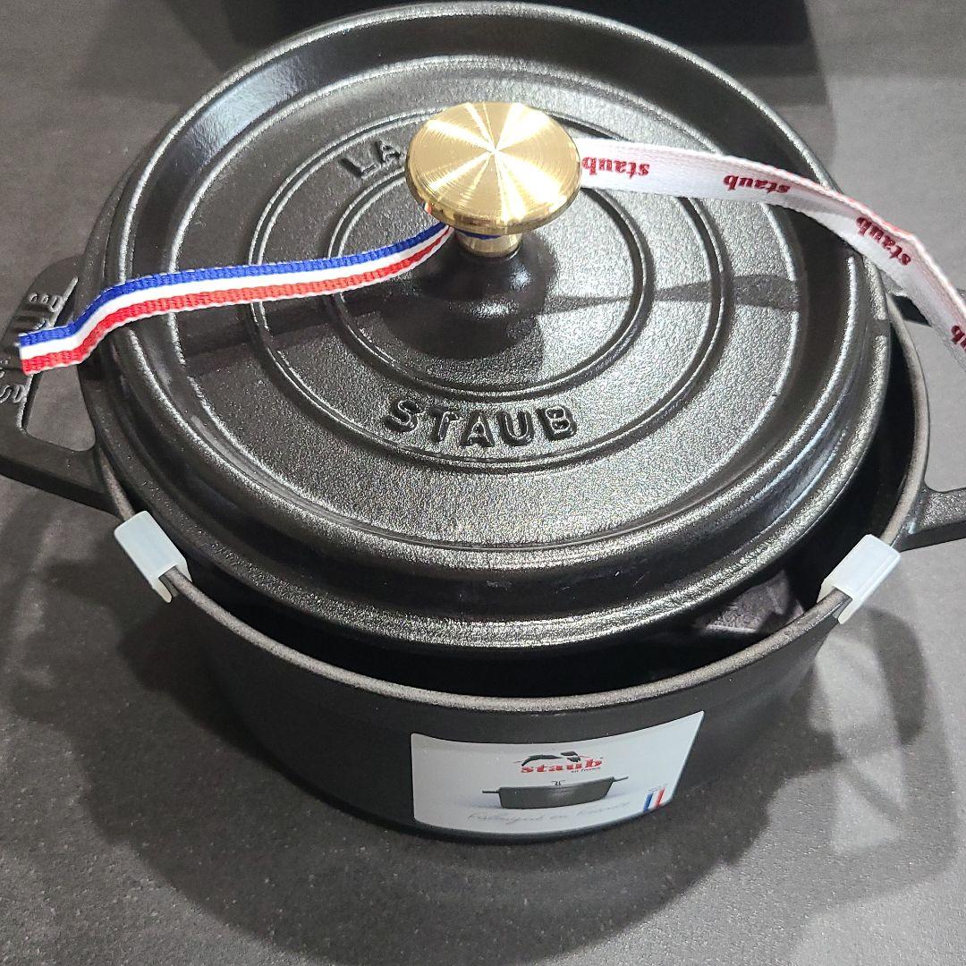 staub　ストウブ　ピコ　ココット　ラウンド　18cm