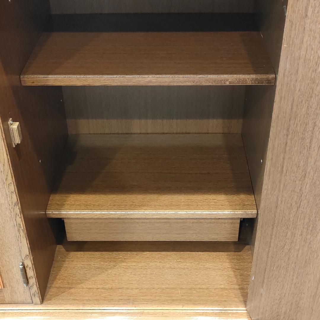 起立木工　アンティークキャビネット　ブルボーズレッグ　引出し2杯