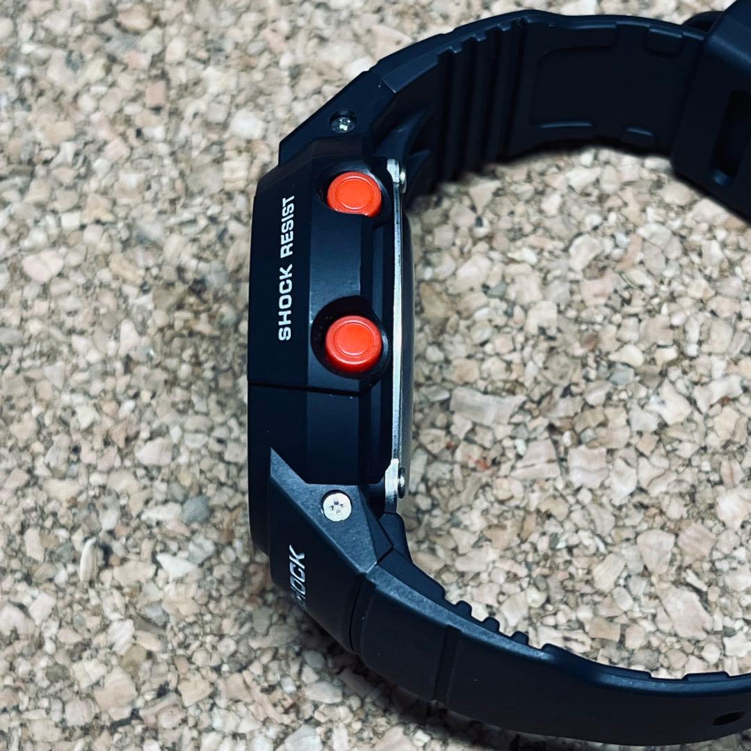 美品】カシオGーSHOCK/AWGーM520ー1AJF電波ソーラー／国内正規品