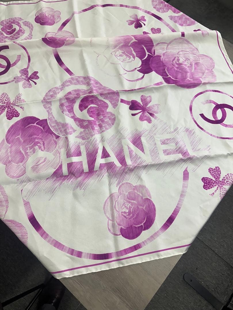T*P様 美品！CHANEL 花柄スカーフ 紫 約86cm x 86cm
