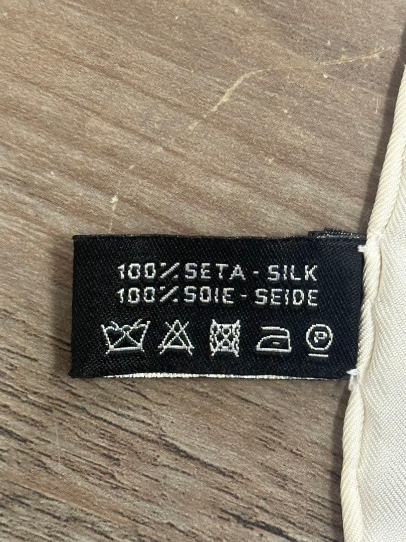 T*P様 美品！CHANEL 花柄スカーフ 紫 約86cm x 86cm