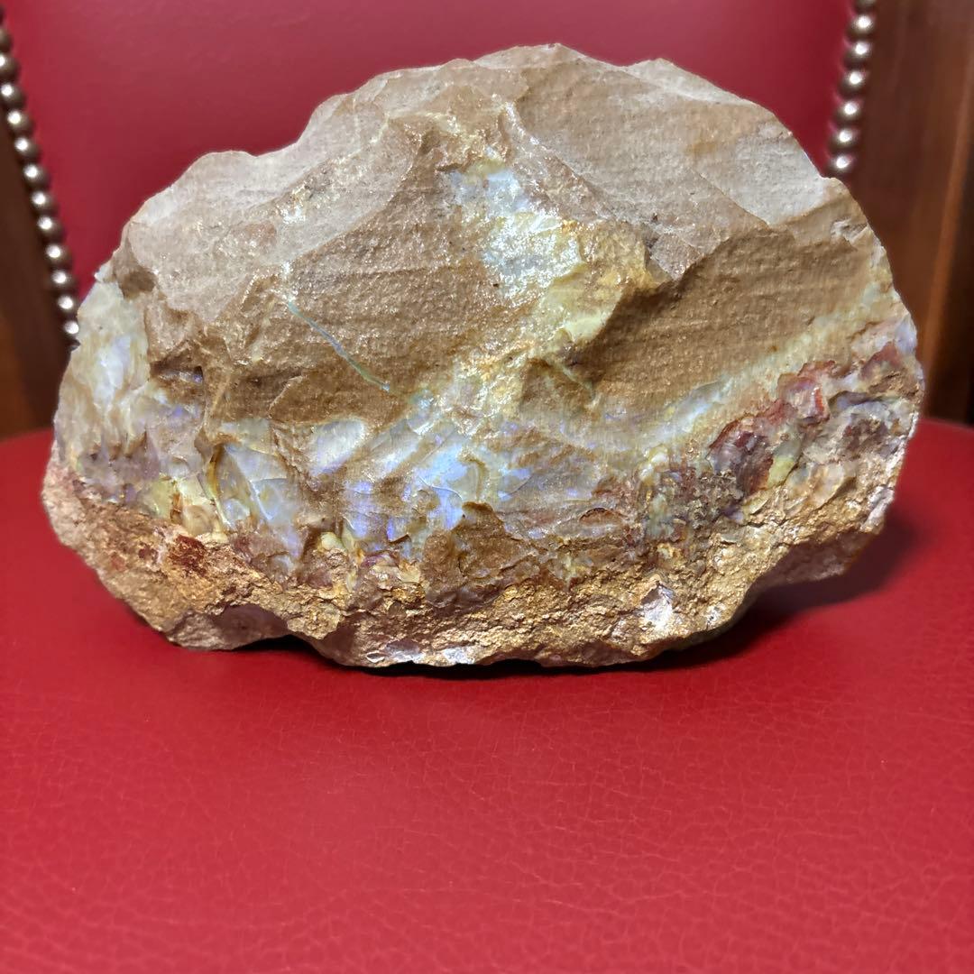 天然石の置物 オパール　原産国オーストラリア