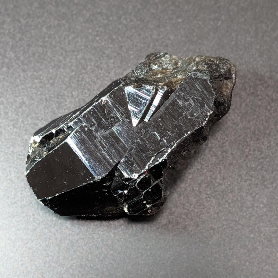 モリオン 原石 山東省産 黒水晶 53g お守り パワーストーン 玄関に置くと吉