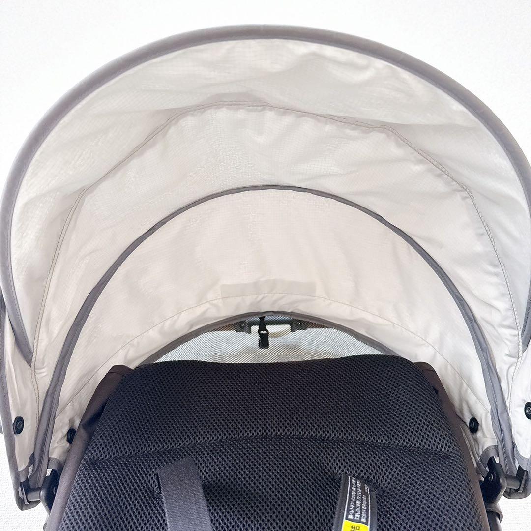 【美品】アップリカ マジカルエアー クッション　AC B型　背面　四輪　メッシュ