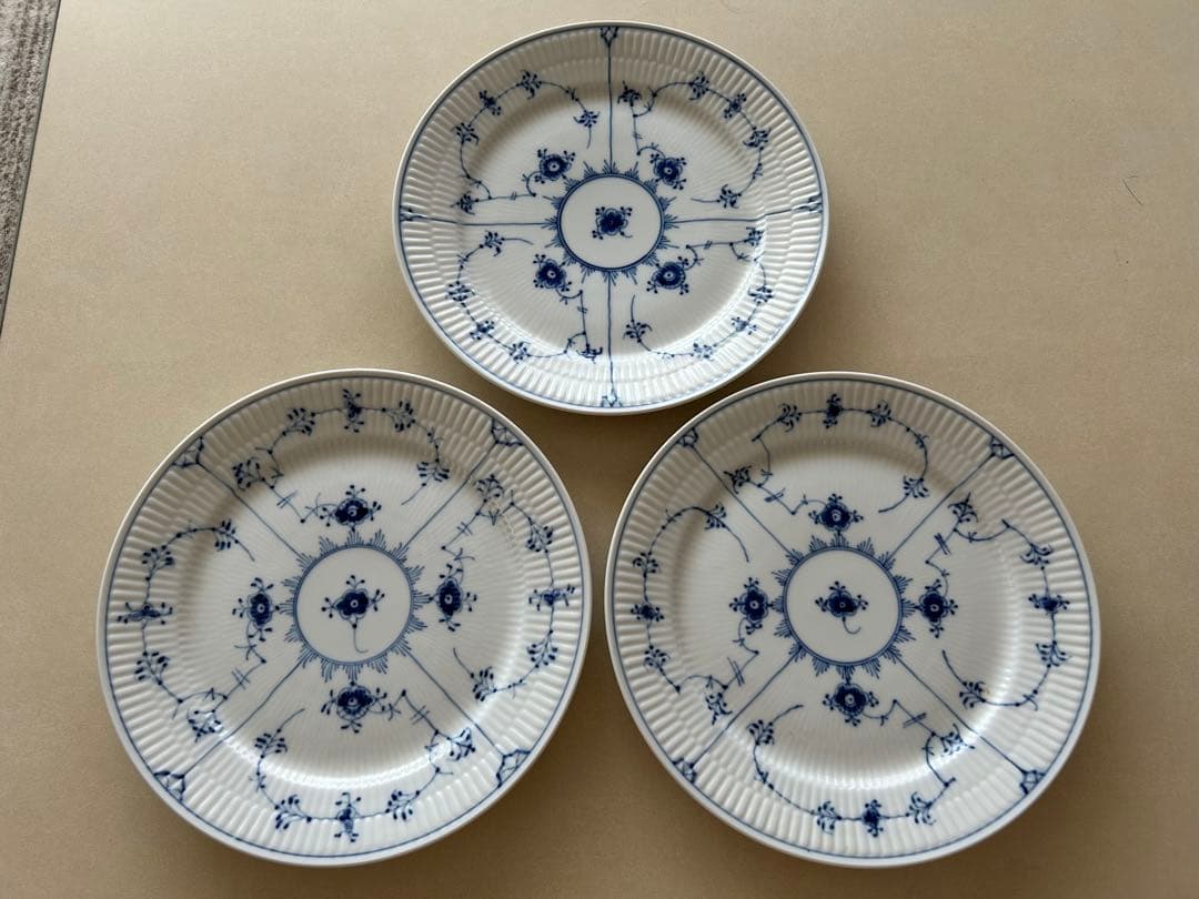 専用！ロイヤルコペンハーゲン ブルーフルーテッドプレイン 25㎝プレート 3枚