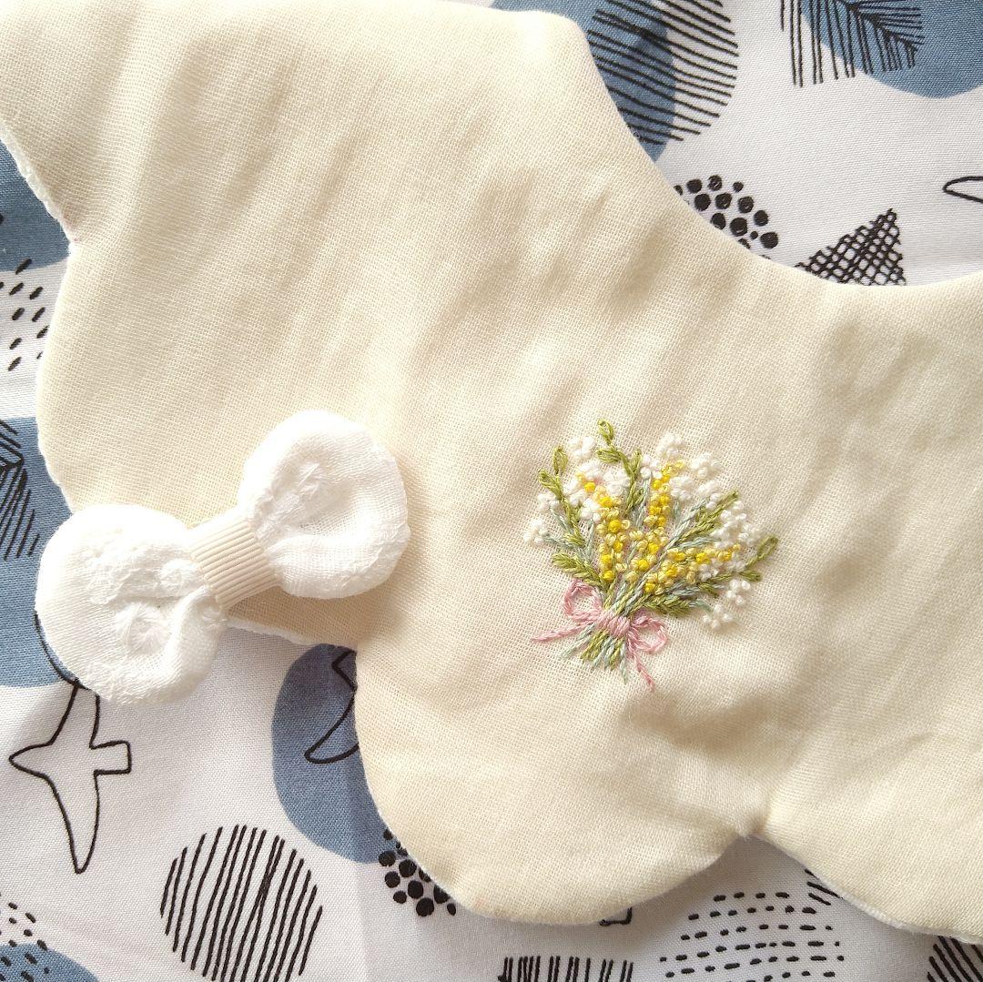 【オーダー承ります】かすみ草とミモザのブーケ 手刺繍 もくもくスタイ