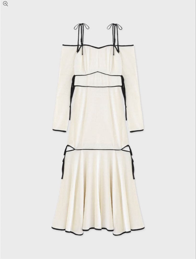 エムミーエメ サイドリボンカットアウトワンピース