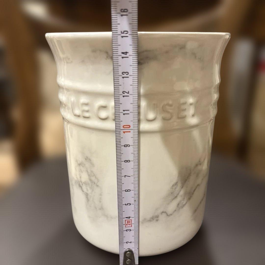 超美品！ルクルーゼ★ カトラリー立て　大理石風ホワイト１５×１２cm