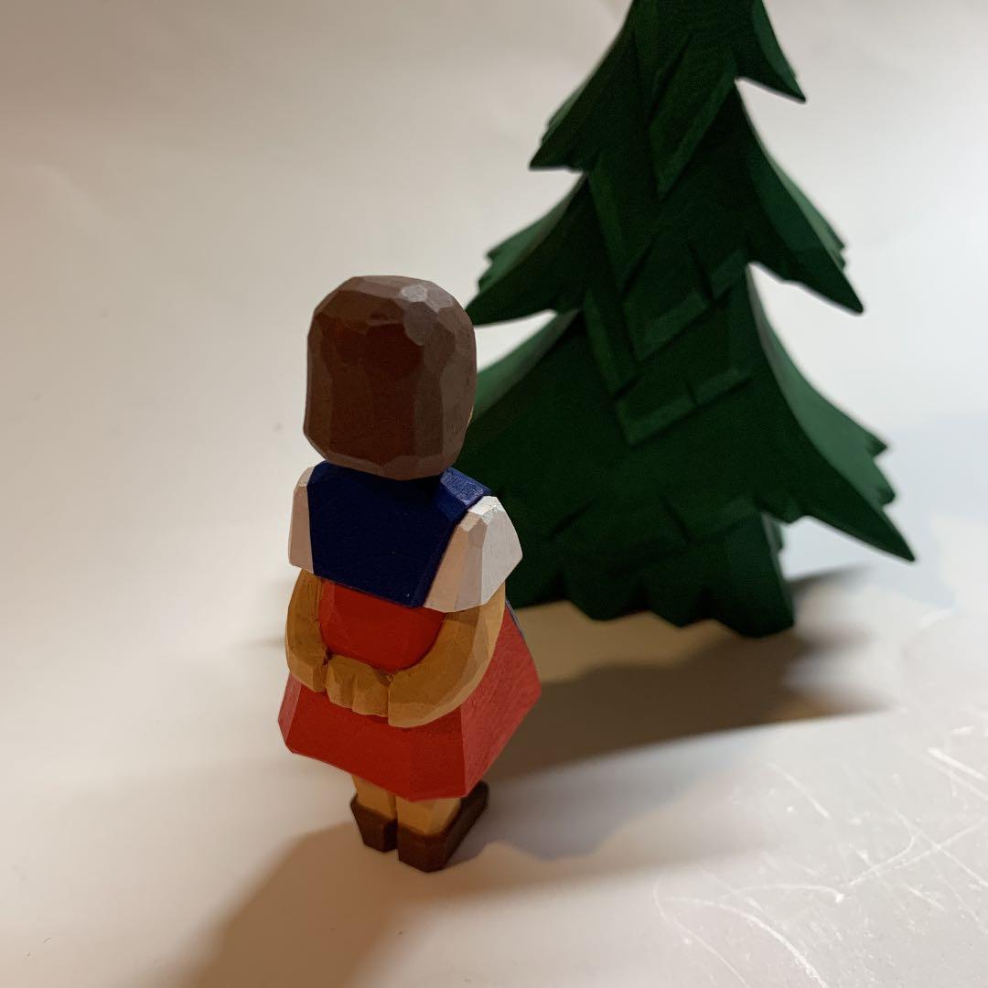 アトリエニキティキ   ドイツ　ハーン社　木彫り人形　ハイジ