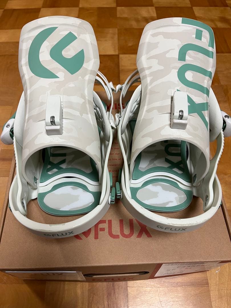 フラックスXF Mサイズ　22-23