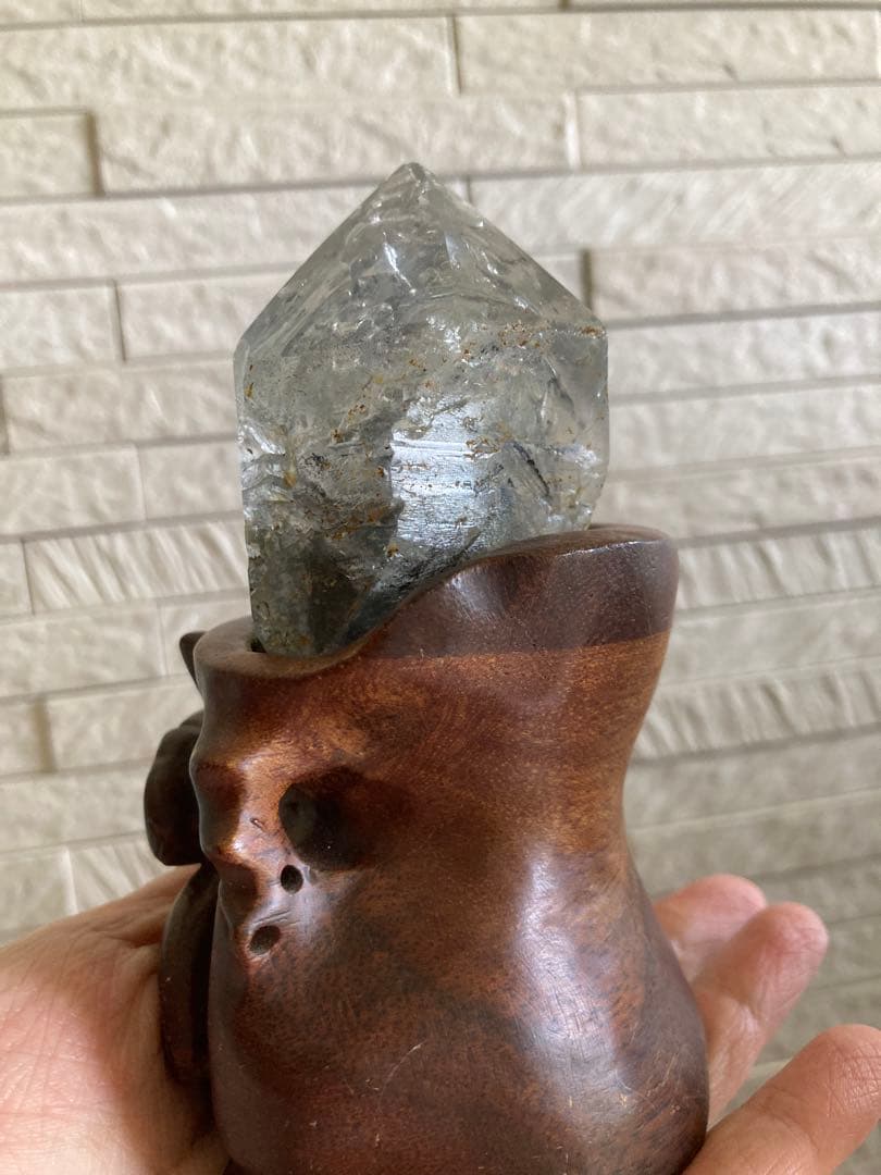 水入り水晶　秘蔵品　台座付き