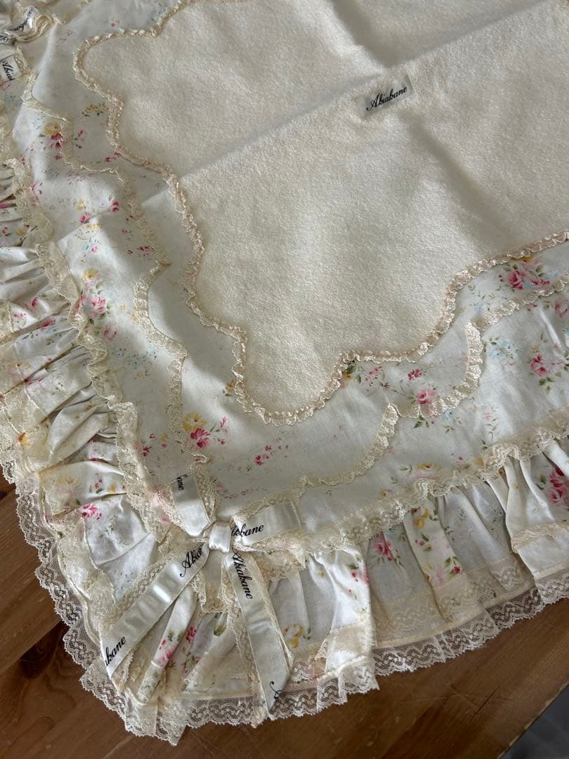 未使用さえらアキアカネ薄ピンクベージュ系Mikasa 花柄レース付き座布団カバー