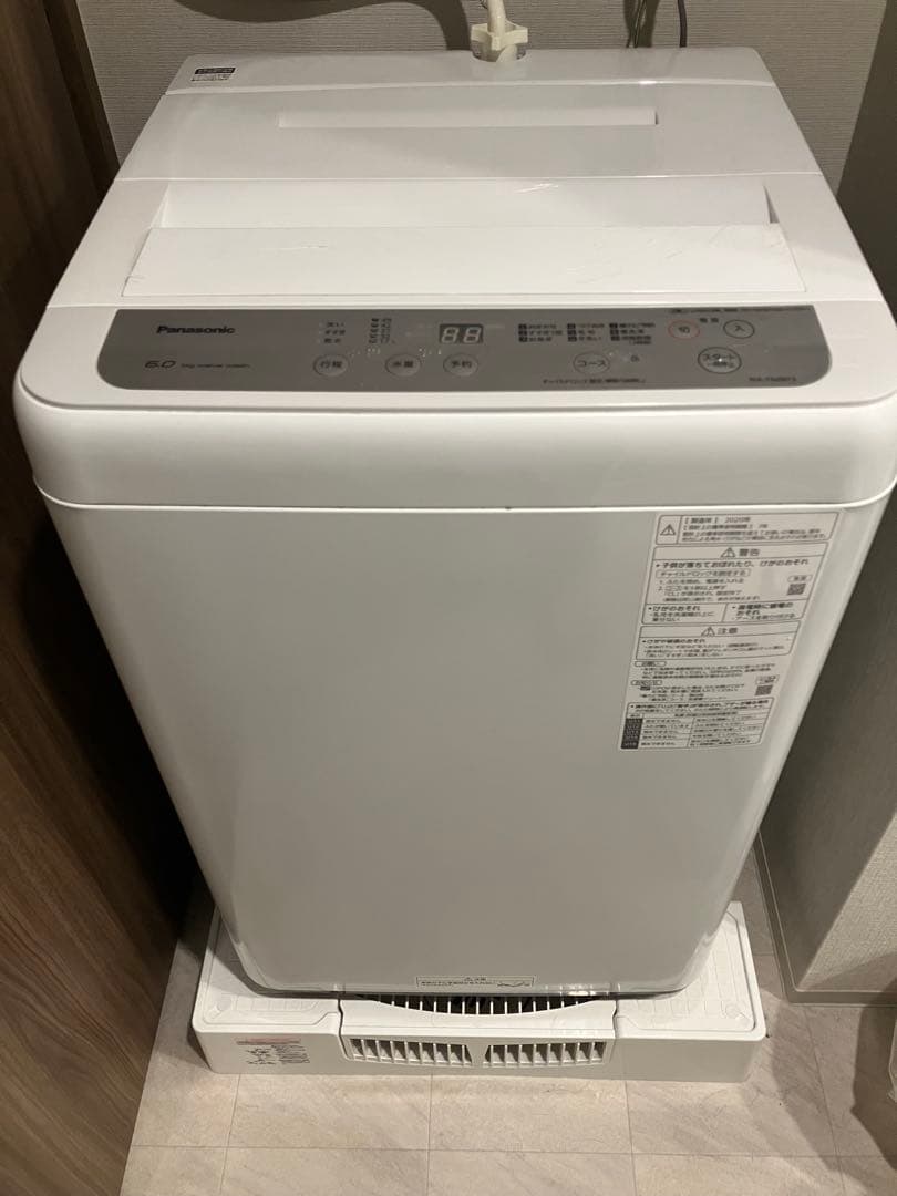 Panasonic縦型洗濯機　NA-F60B13-S