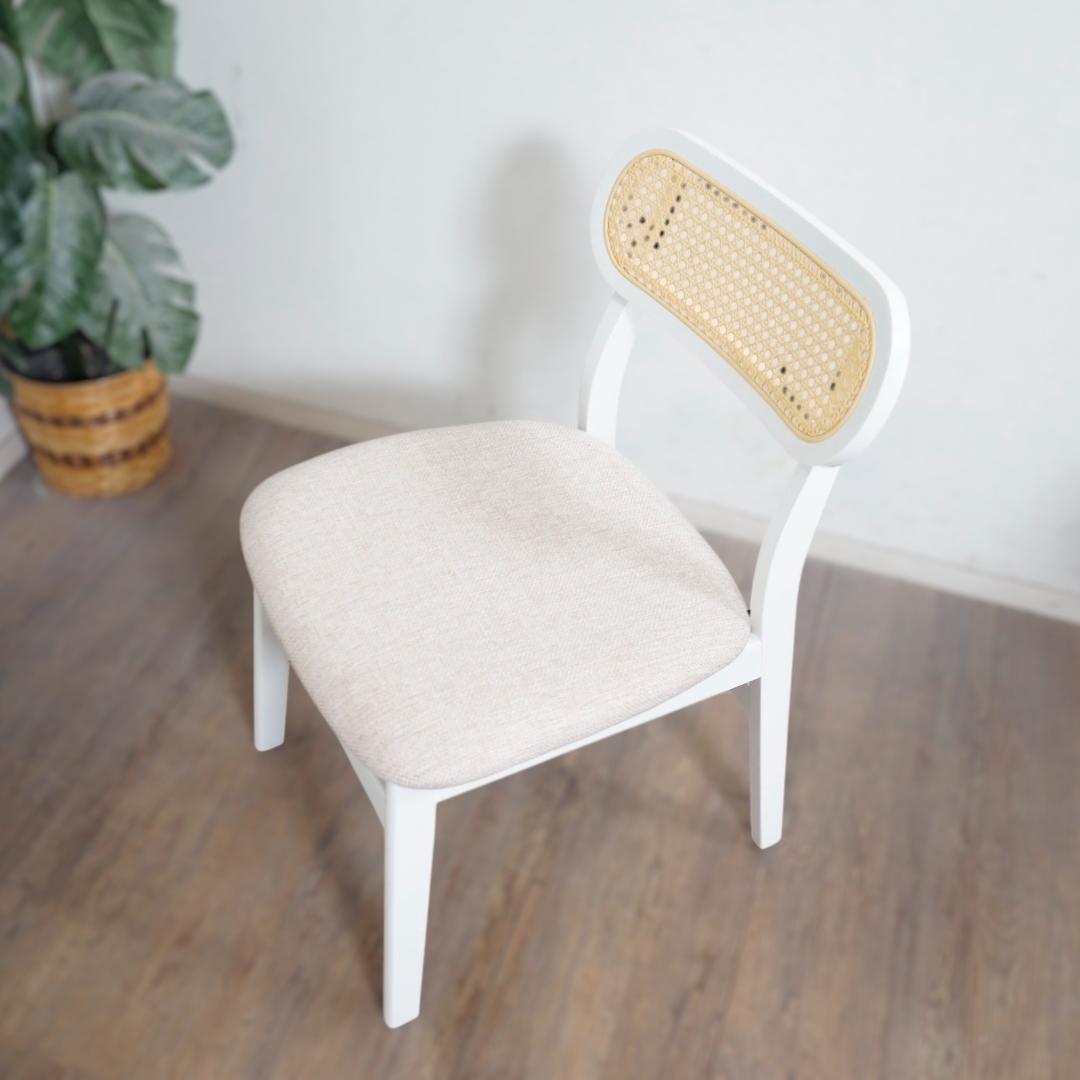 【新品・未使用】　 チェアー　ダイニング椅子　イス　２脚セット ラタン調