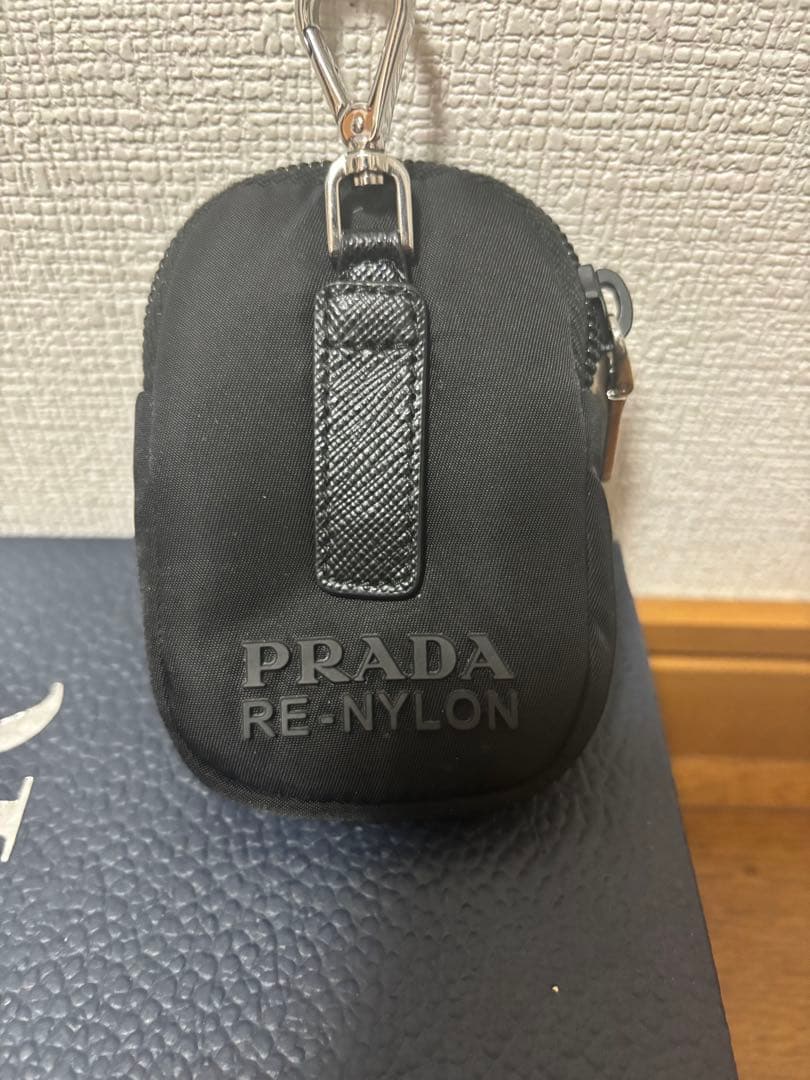PRADAプラダ　Re-Nylon ポーチ