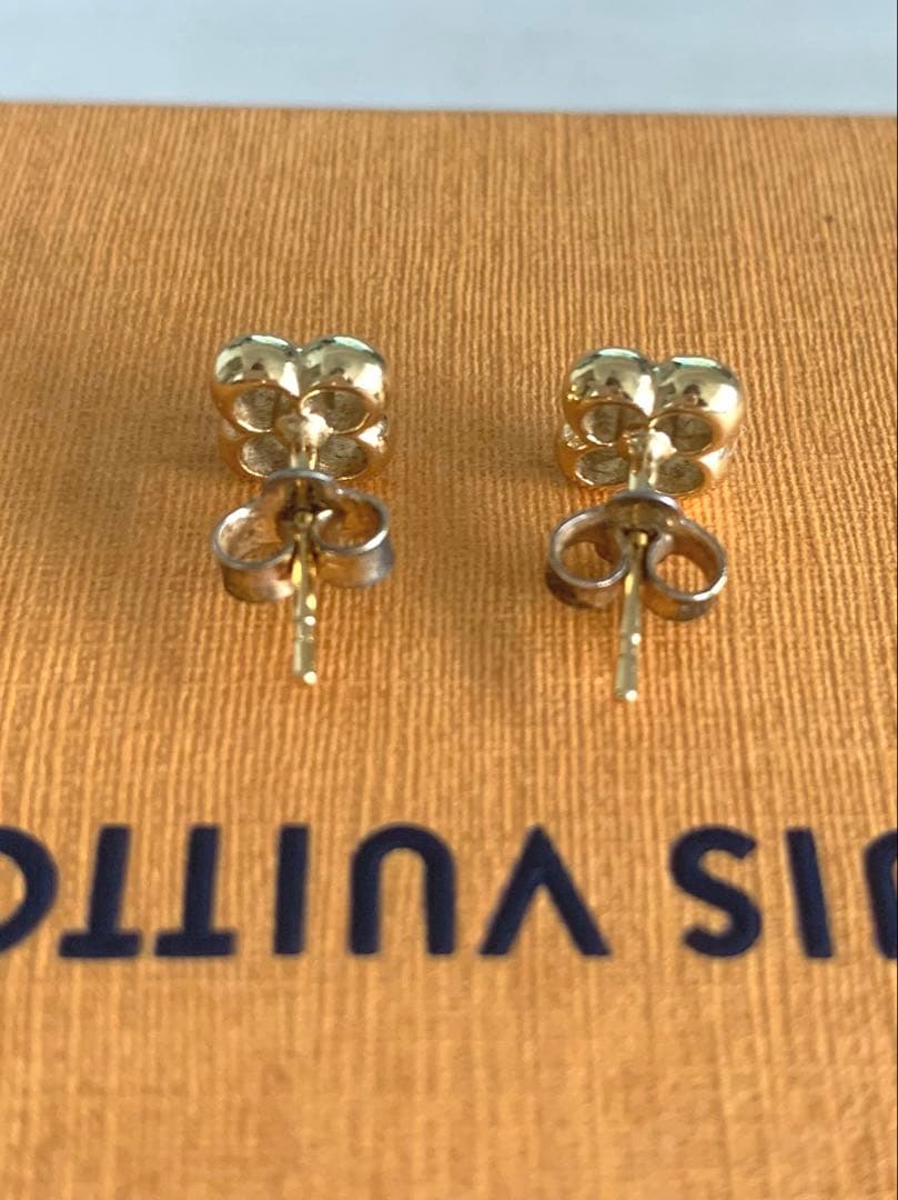 ルイヴィトン フラワーフル M68131 ゴールド ピアス