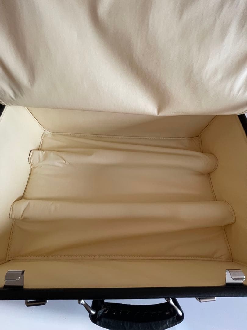 ユーラシア　キャリーケース￼