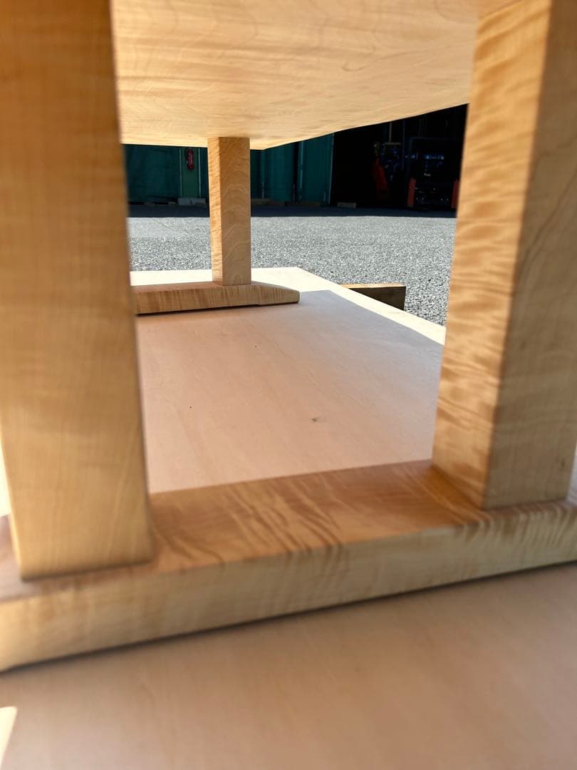 [たのメル便] 白栃　極上杢　一枚板ローテーブル　新品未使用