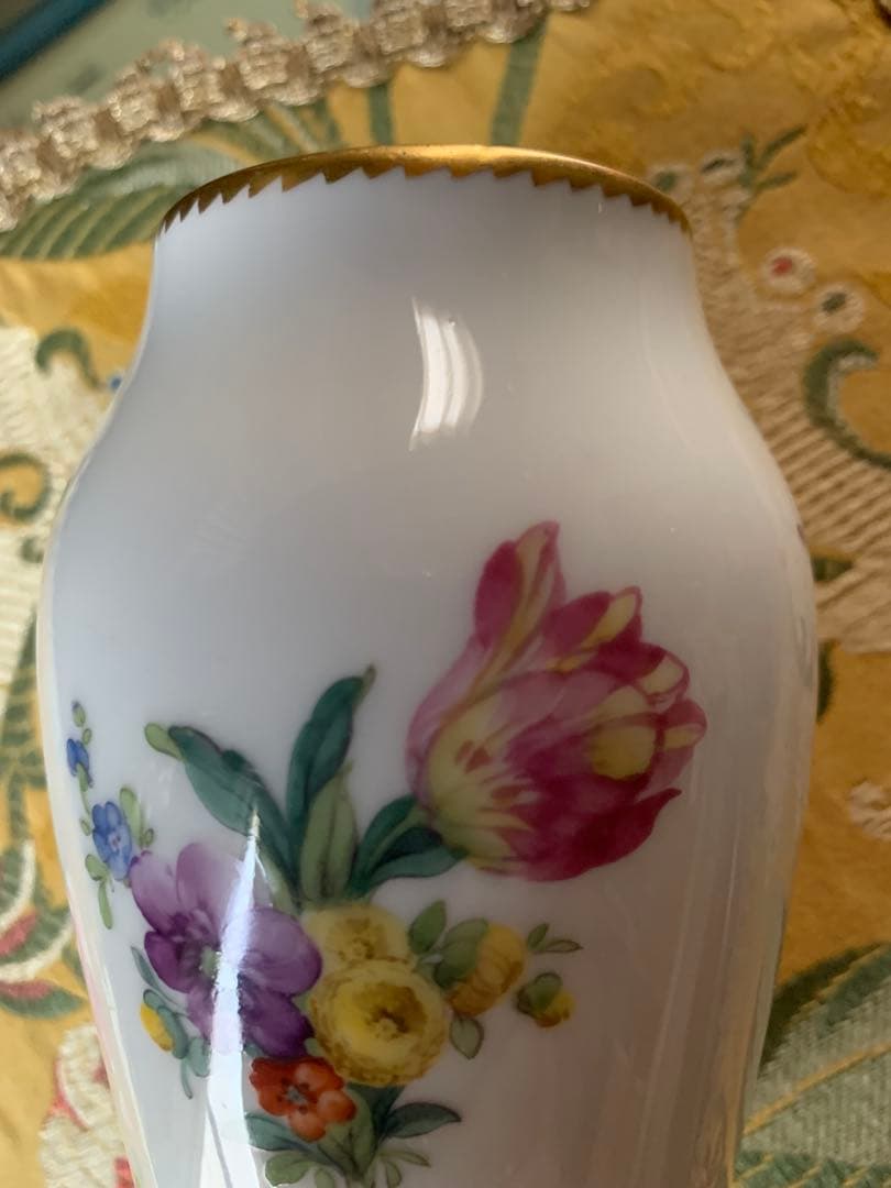 ロイヤルコペンハーゲン　レアな1880年代のサクソンフラワー花瓶！