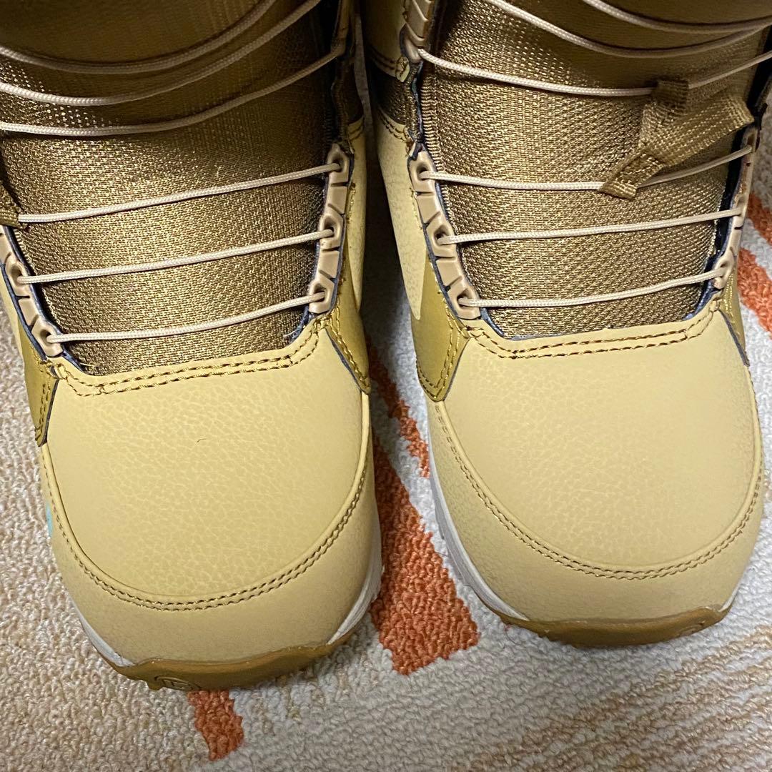 美品　24.5 BURTONレディース　スノーボードブーツ　アジアンフィット