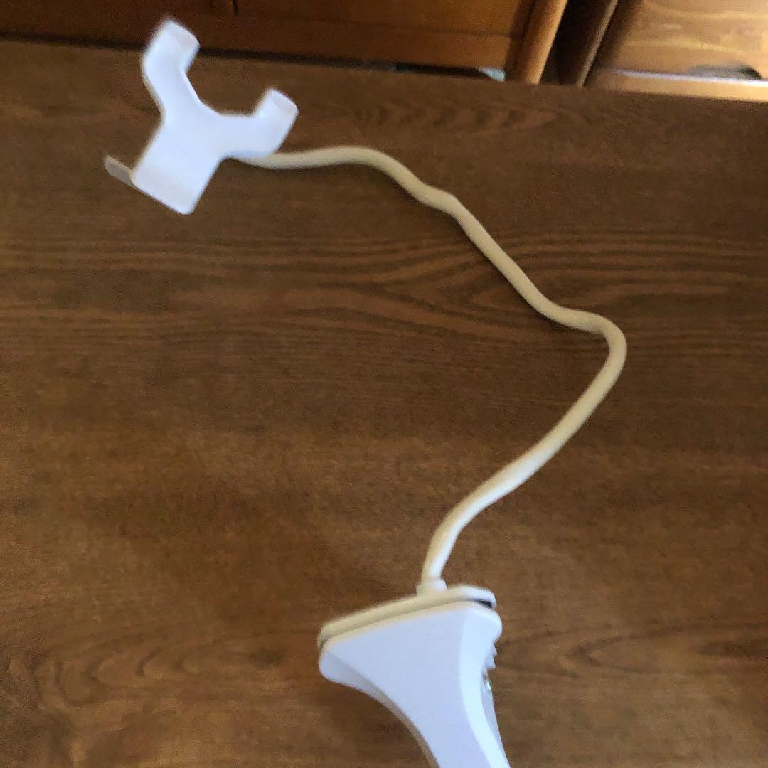 スマホを立てかけるためのもの