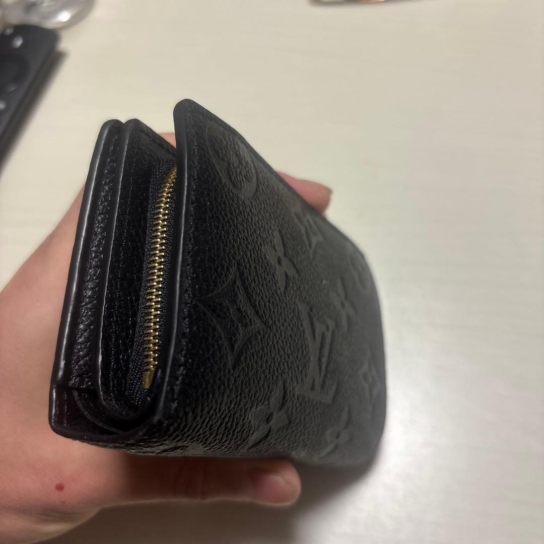 現行モデル　美品ルイヴィトン　ポルトフォイユクレア