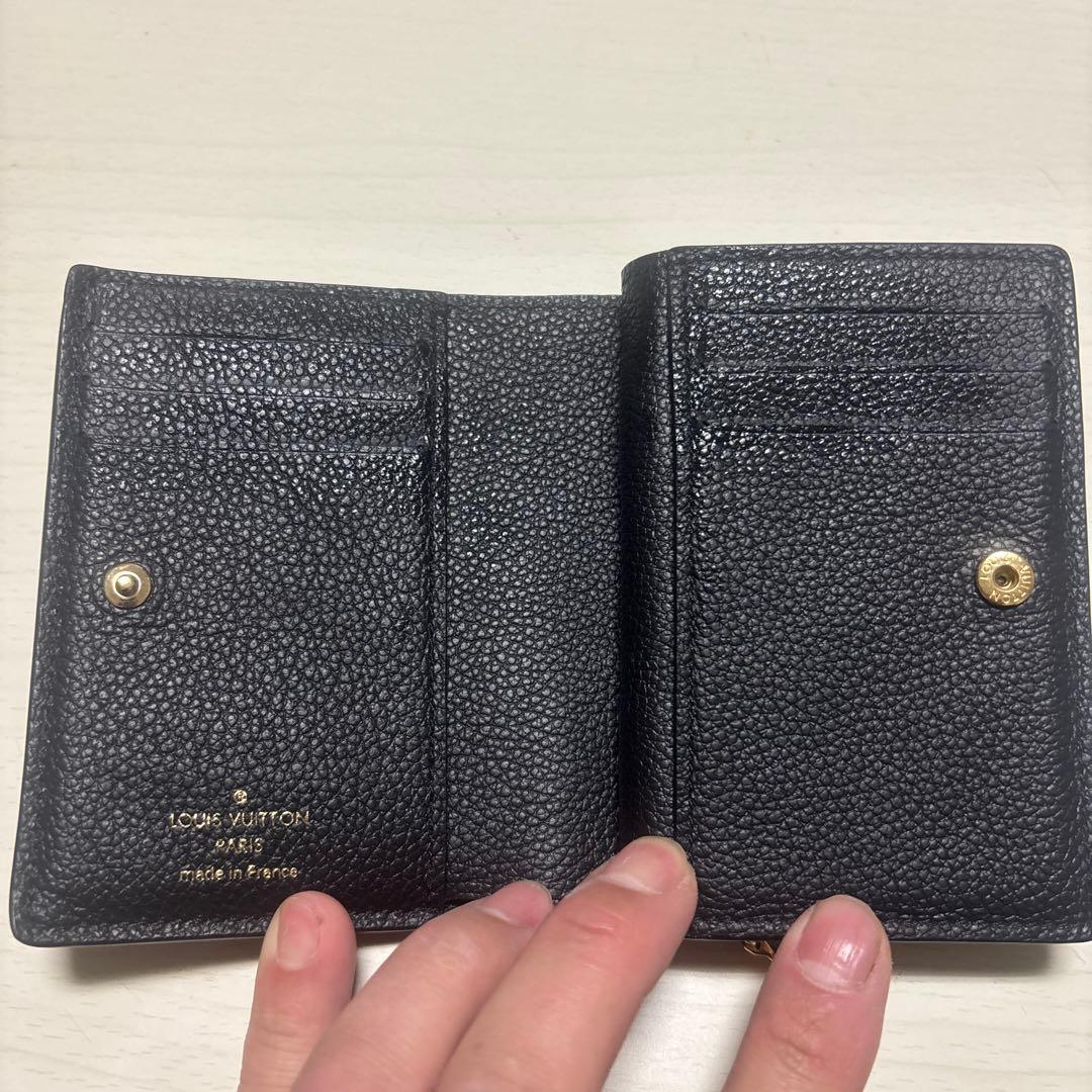 現行モデル　美品ルイヴィトン　ポルトフォイユクレア