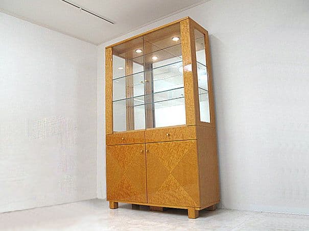 IDC大塚家具　スプレンダー バーズアイメープル　照明付きキュリオケース 飾り棚