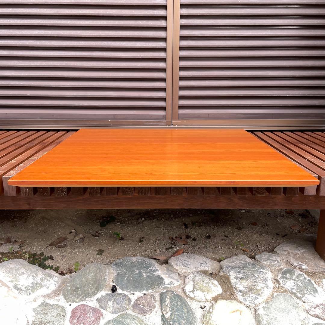 フレデリシア　ナナディツエル　トリニダード・トバゴテーブル小　ウェグナー 北欧