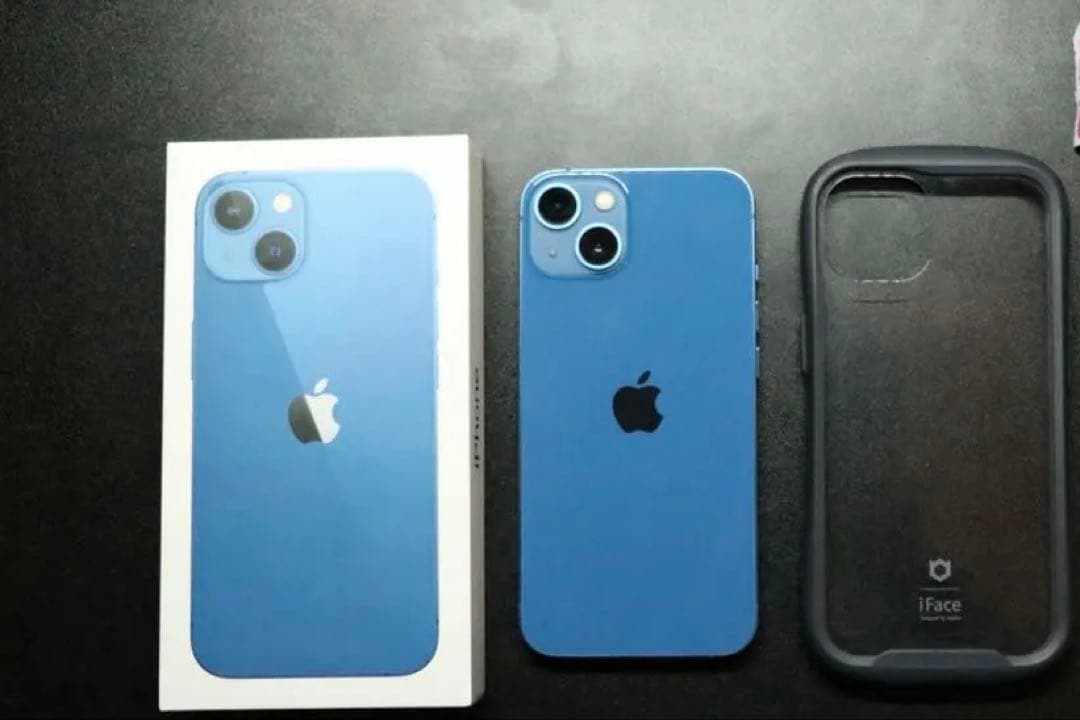 Apple iPhone 13 青色 本体　ケース付き　値下げ不可