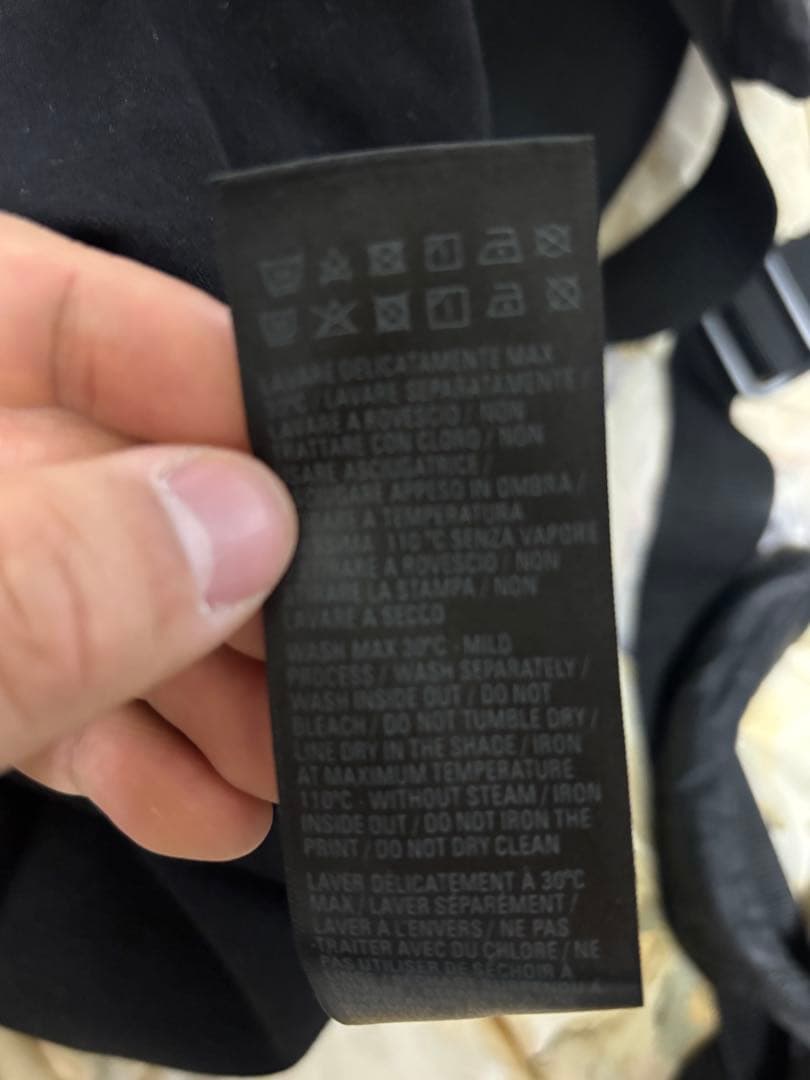 BALENCIAGA ブラック Tシャツ バレンシアガ