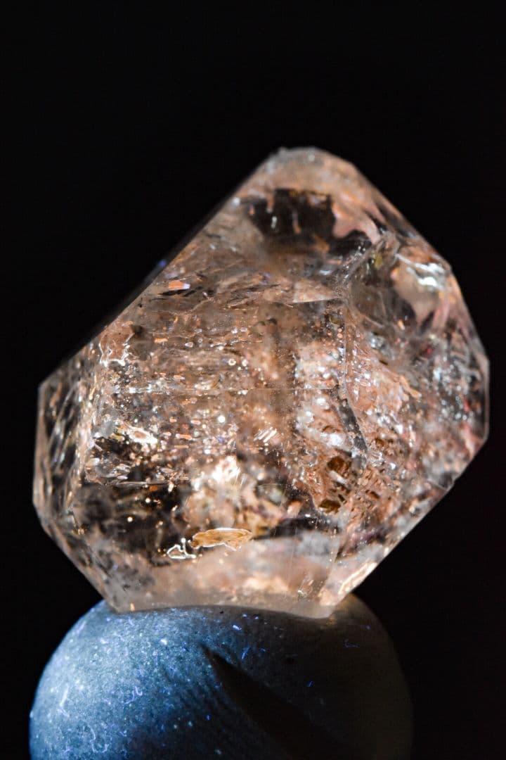 パキスタン オイルインダイアモンドクォーツ オレンジ蛍光02