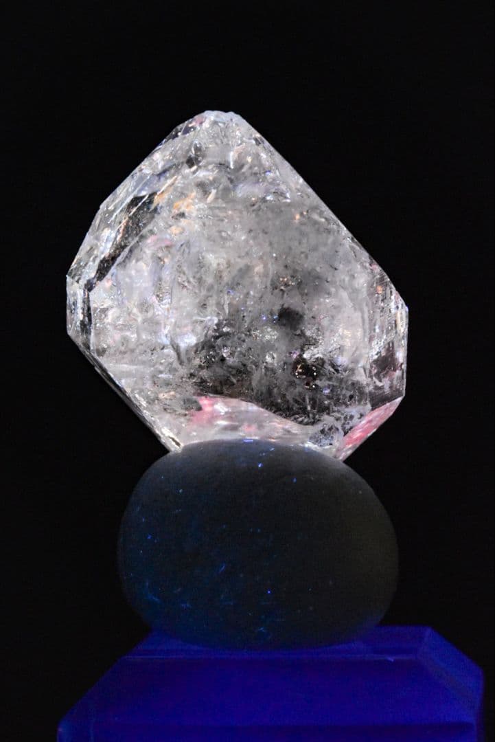 パキスタン オイルインダイアモンドクォーツ オレンジ蛍光02