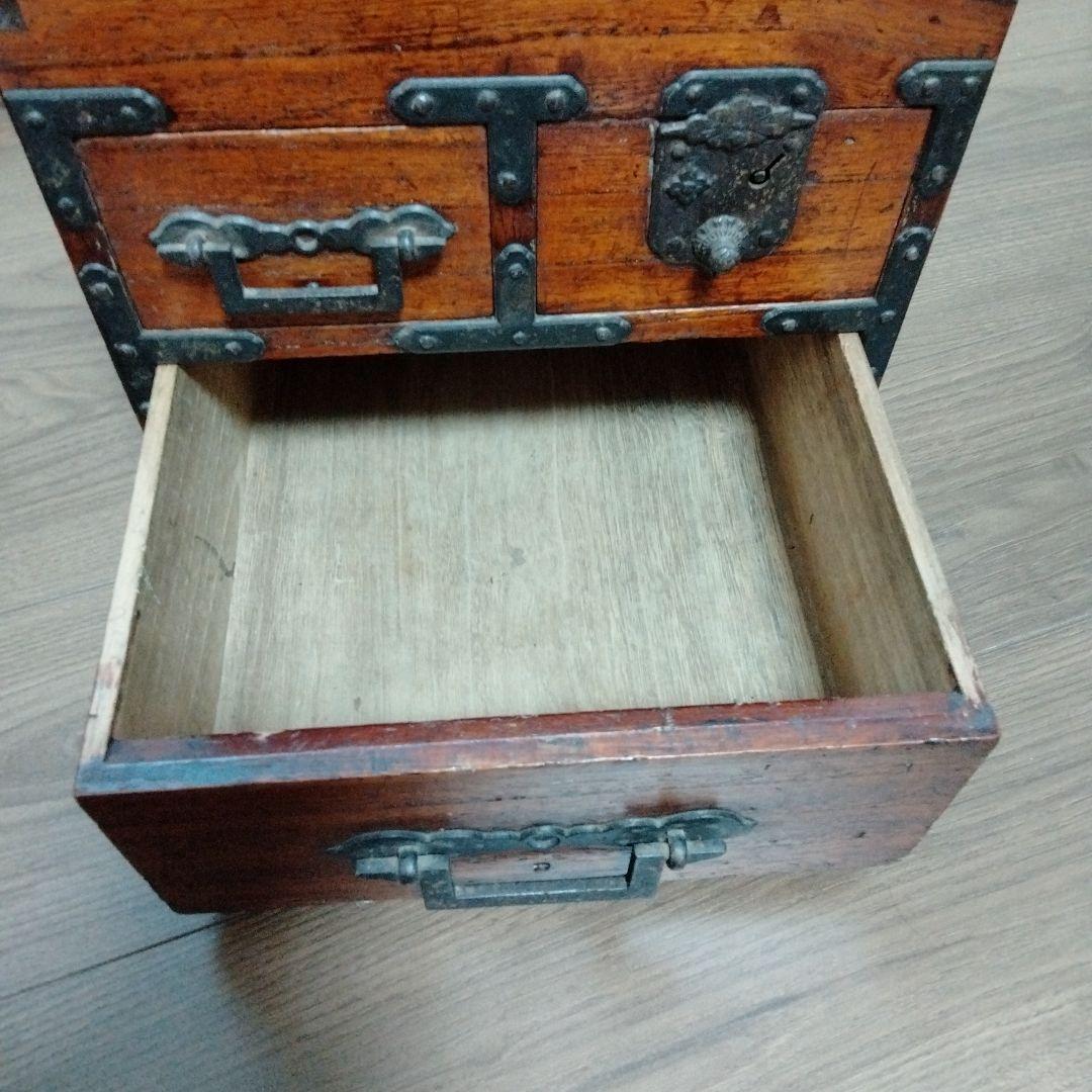 アンティーク手持箪笥 鍵付き、傷み無し