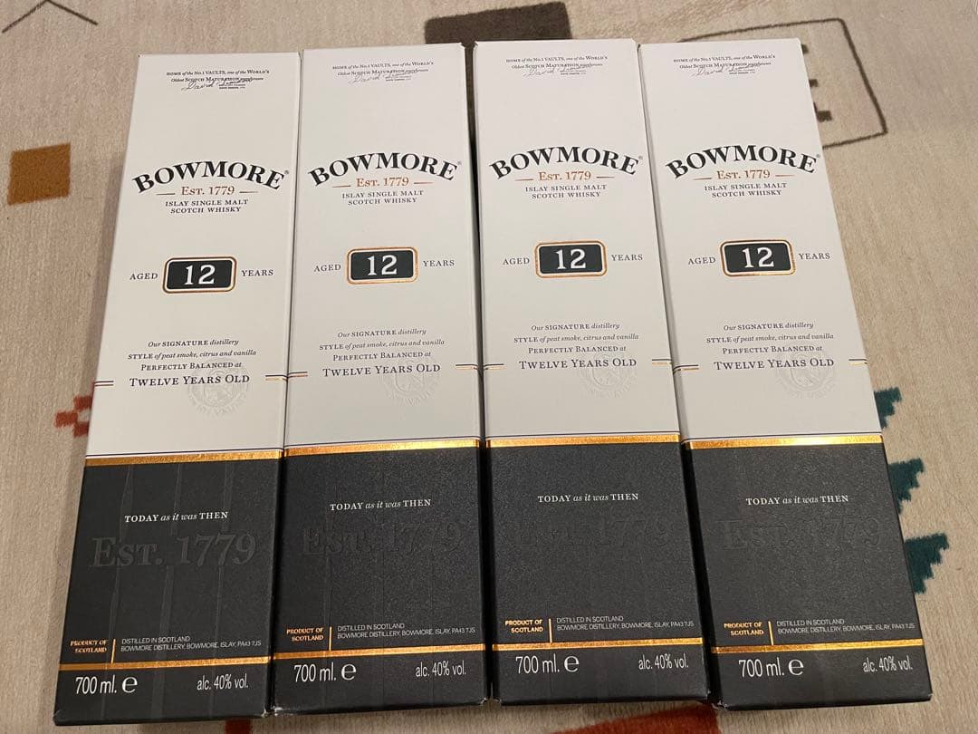 ボウモア 12年 ウイスキー　40％　700ml 4本箱あり