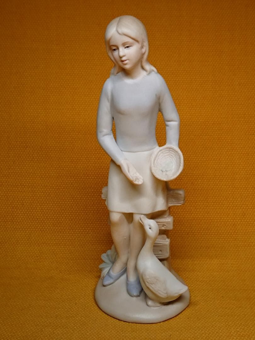 人形　陶器　オブジェ　置物　インテリア　工芸品　美術品　A3121