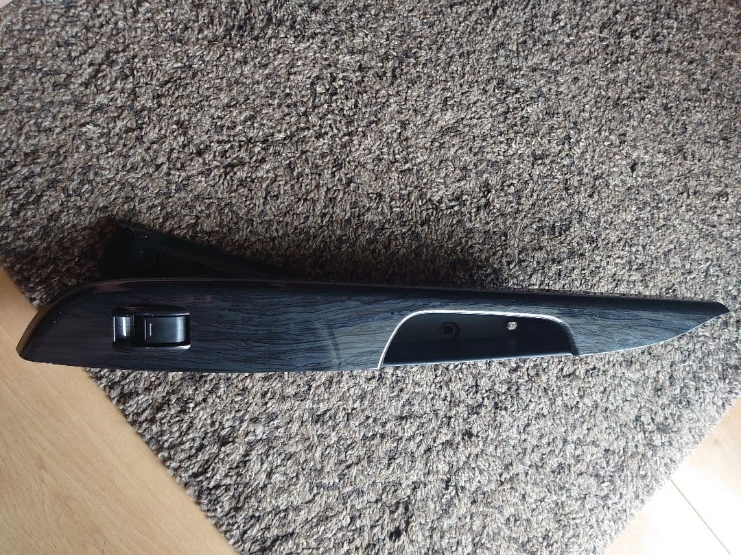 トヨタ ハイエース ダークプライム フロントドアトリム 運転席 助手席 セット