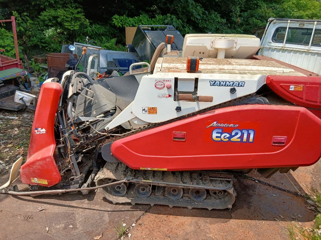 YANMAR Ec211 コンバイン 赤