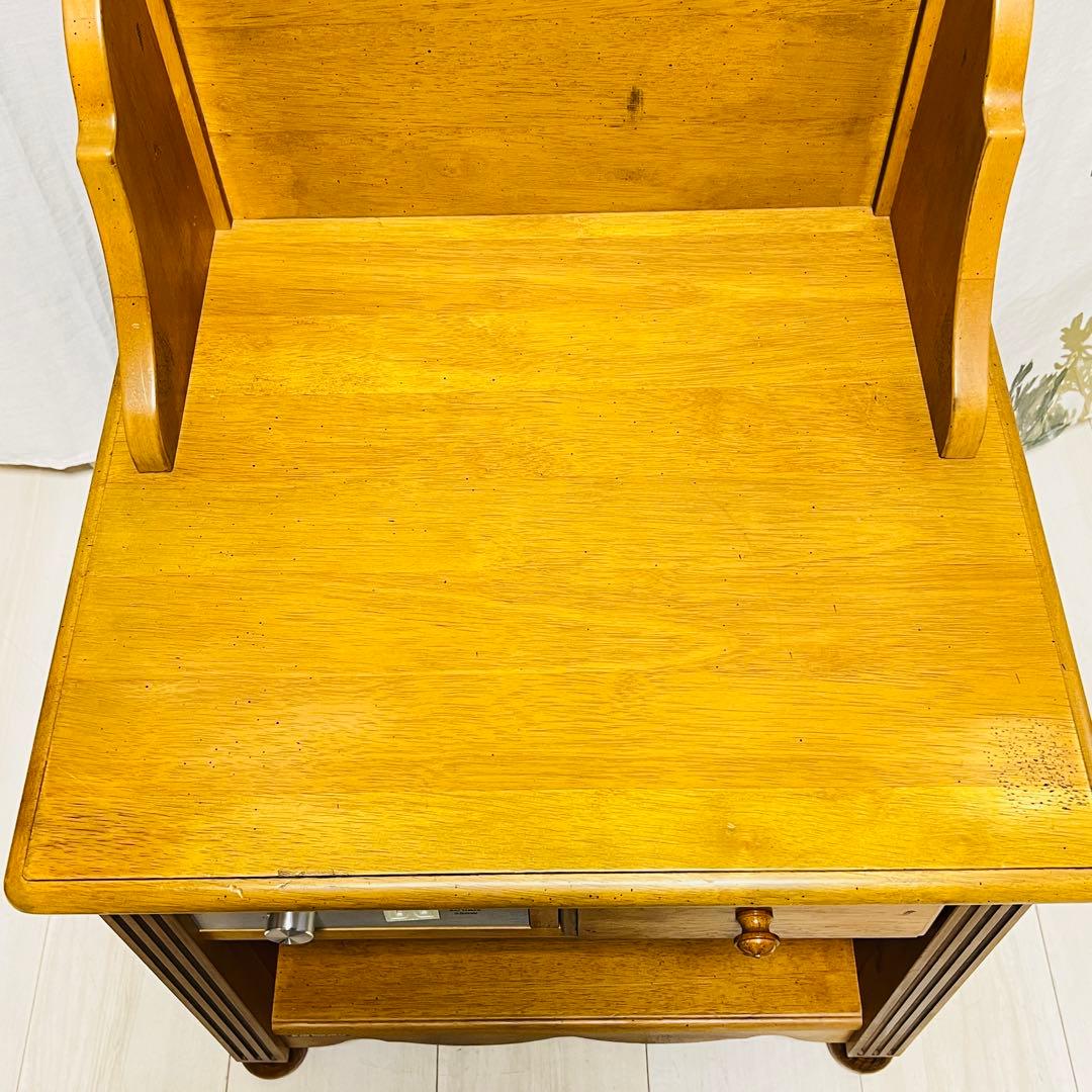 【希少】カリモク家具 ナイトテーブル コロニアルシリーズ コンセント・調光付き