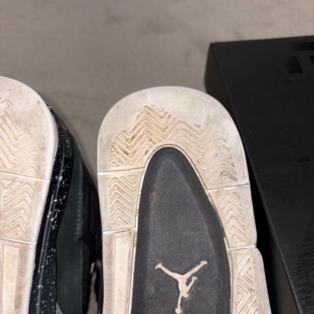 ナイキ　エアジョーダン４　ブラック　２７.５