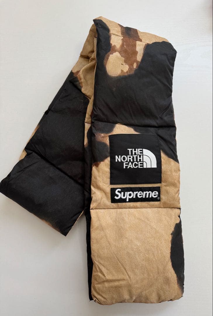 Supreme × THENORTHFACE ダウンマフラー