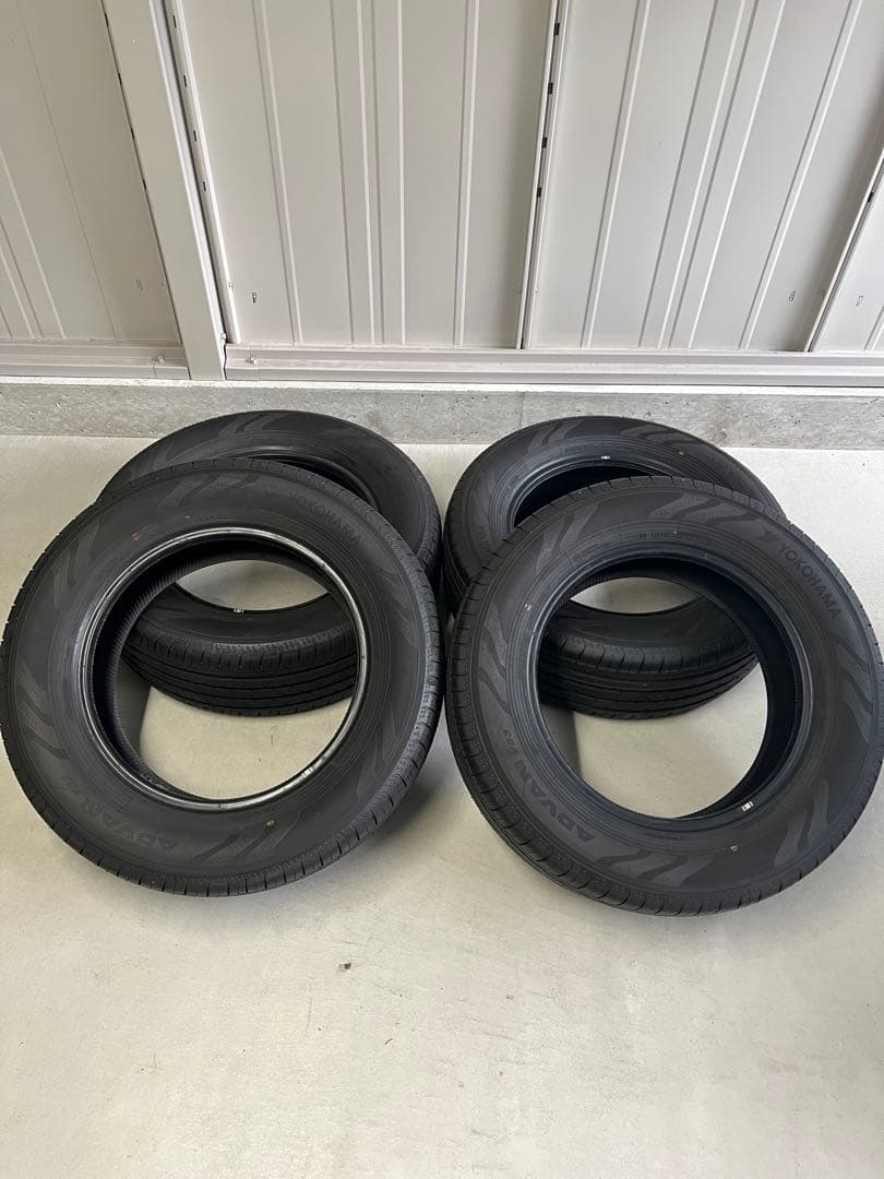 225/65R17 ヨコハマ　アドバン V03